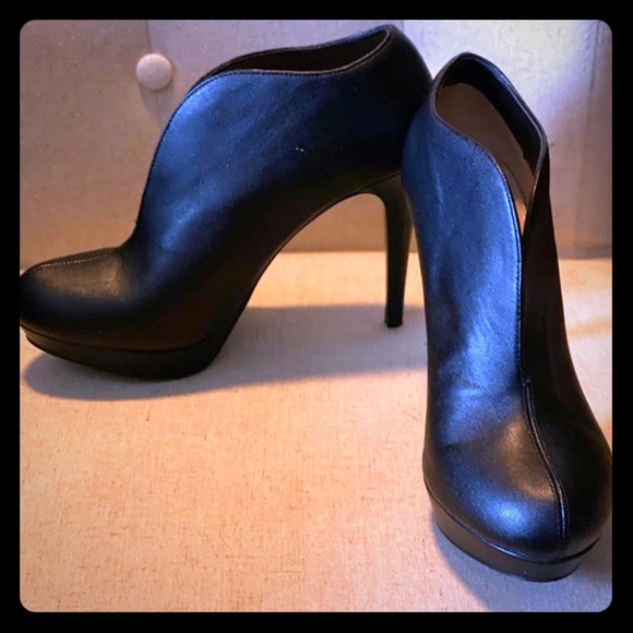 Audrey Brooke-Boots - Picture 1 of 2